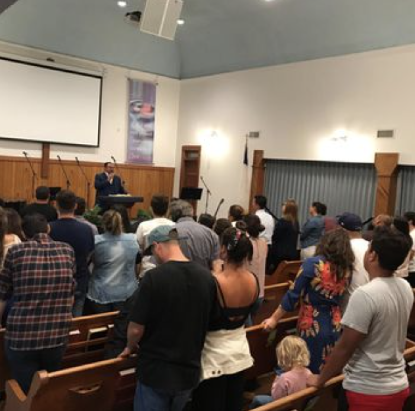 Photo of the Brazilian Covenant Church congregation